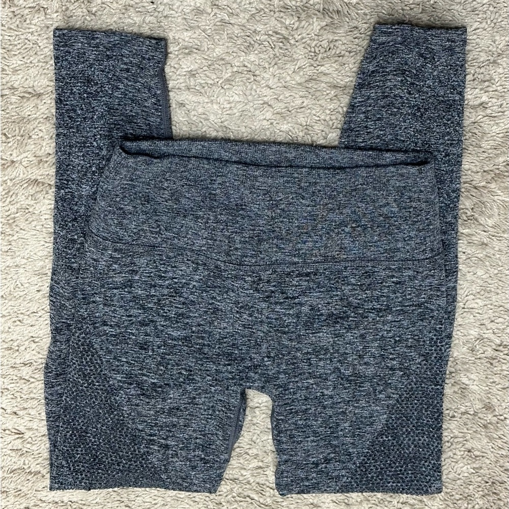 EUC! BuffBunny scrunch Gray Leggings size XS - Picture 2 of 6